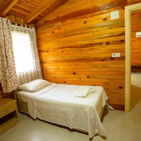 Defne Olive Gardens, Koca Calis, Hébergement de vacances *