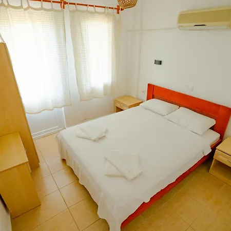 Defne Olive Gardens, Koca Calis, Hébergement de vacances *