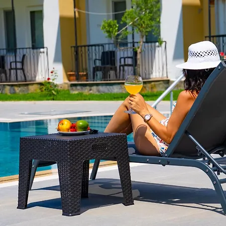 Defne Olive Gardens, Koca Calis, * Fethiye