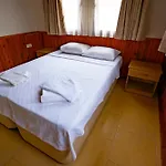 Defne Olive Gardens, Koca Calis, * フェティエ